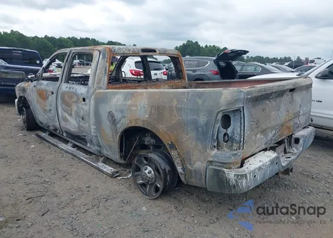 2018 Ram 2500 Slt 4X4 6'4 Box z USA, uszkodzony, nr VIN 3C6UR5DL7JG367359